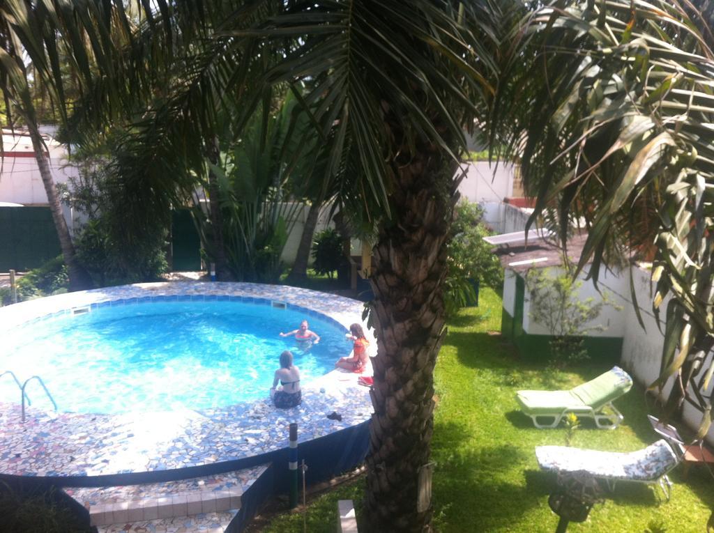 One World Village Guesthouse Bakau Luaran gambar