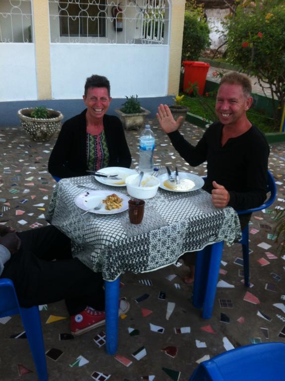 One World Village Guesthouse Bakau Luaran gambar