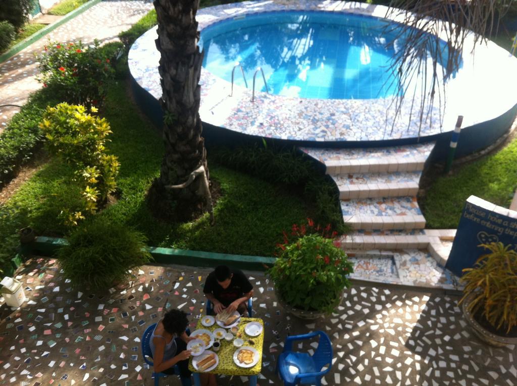 One World Village Guesthouse Bakau Luaran gambar