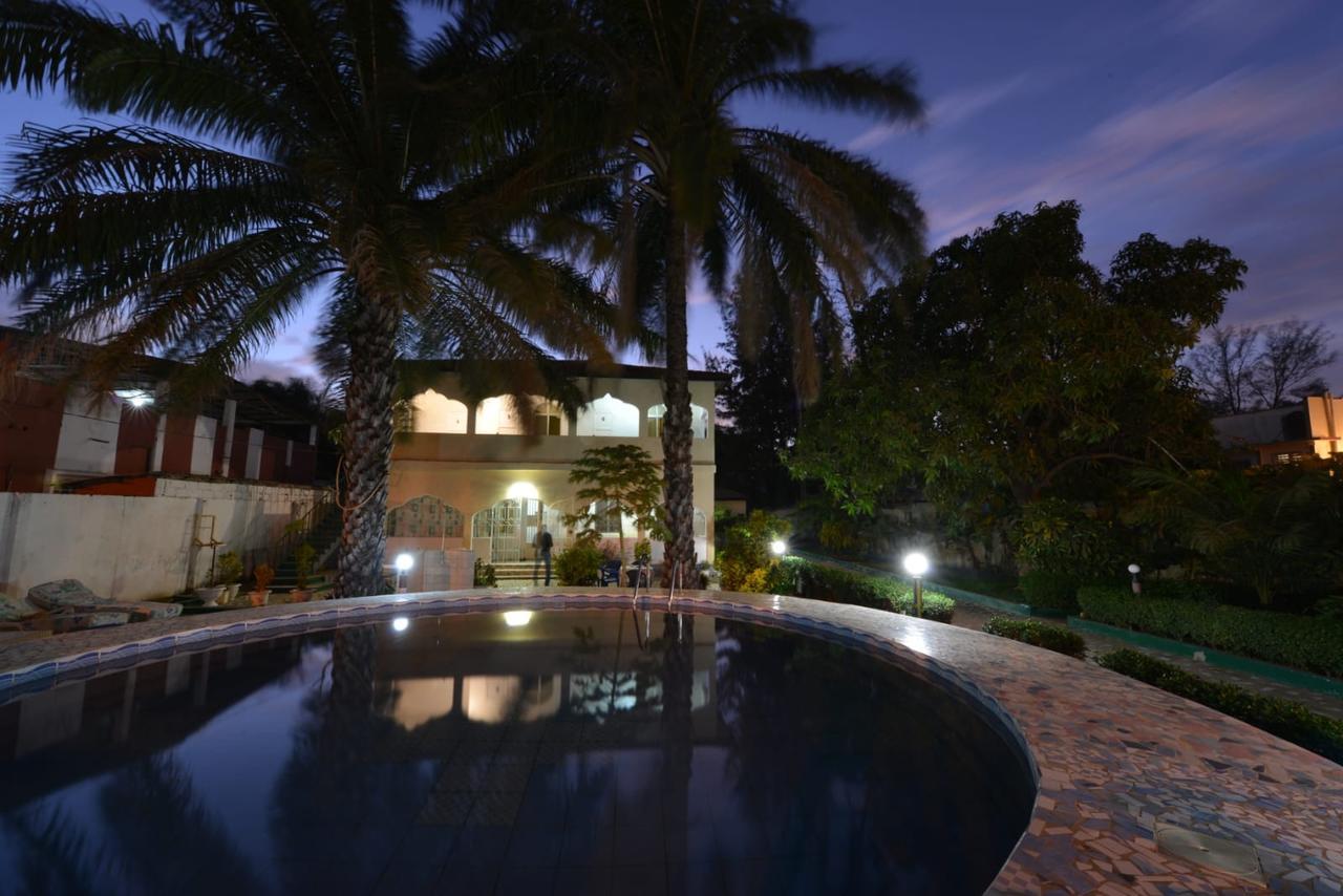 One World Village Guesthouse Bakau Luaran gambar
