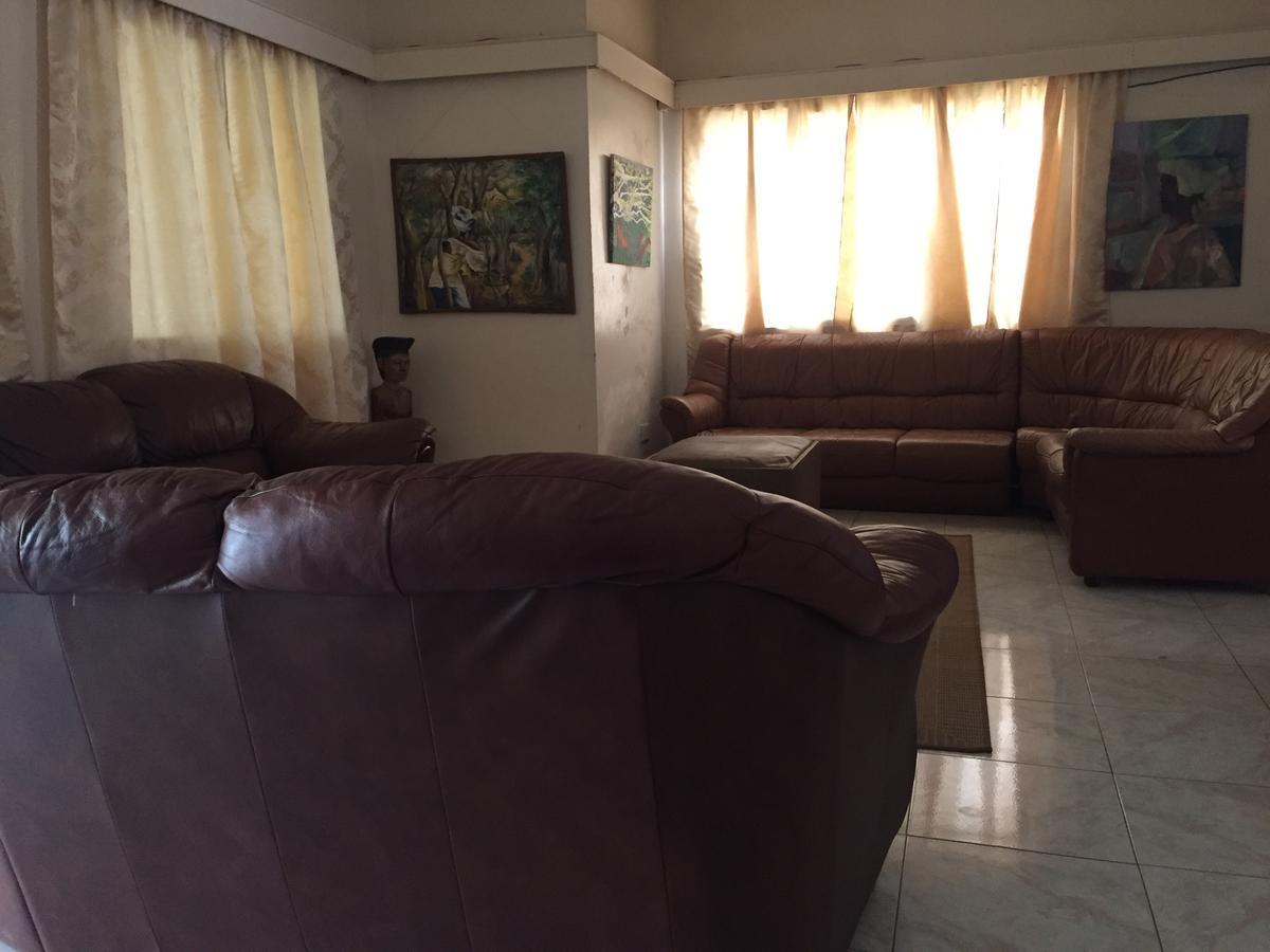 One World Village Guesthouse Bakau Luaran gambar